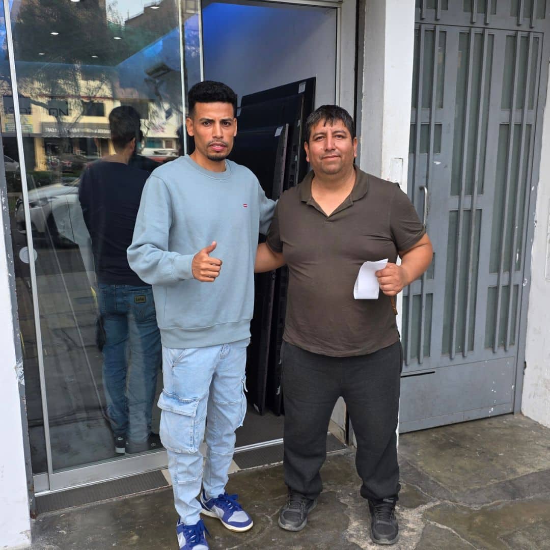 cliente de reparaciones de tv laboratorio casa phone 3